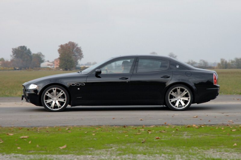 White+maserati+quattroporte+gts